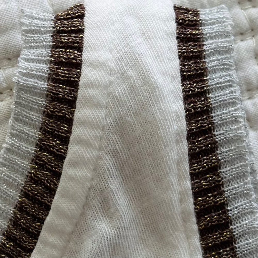 Democracy | Hi Lo Tank Top with Bronze and Silver Metallic Contrast Trim Large - Picture 5 of 15